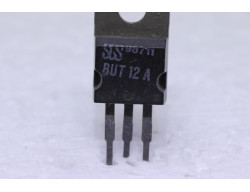transistor npn BUT12A