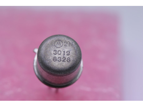 transistor npn 2N3019