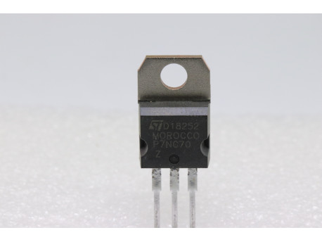 transistor mosfet canal n STP7NC70Z