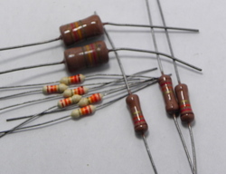 12 kilohm 1/4 watt 5 %