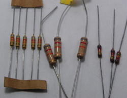 82 kilohm 1/4 watt 5 %