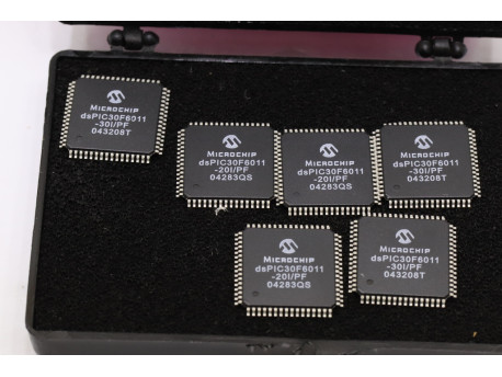 dsPIC30F6011-20I/PF microcontroleur 16 bits microchip - 2,50 €