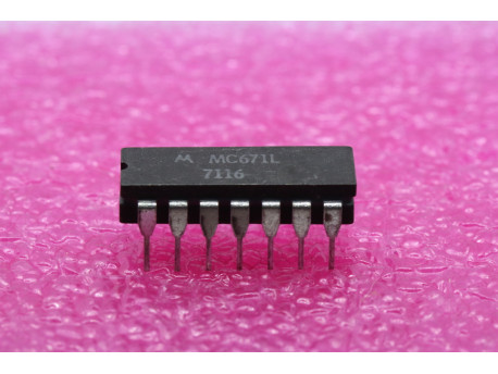 MC671L triple porte nand trois entrées - MC14XX - 1,50 €