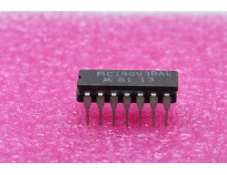 MC14093BAL quadruple porte nand 2 entrées trigger de schmitt - MC14 PORTES LOGIQUES - 1,50 €