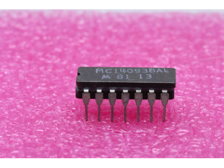 MC14093BAL quadruple porte nand 2 entrées trigger de schmitt - MC14 PORTES LOGIQUES - 1,50 €