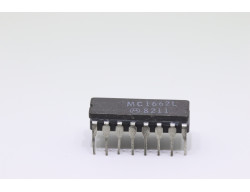 MC1662L quadruple porte NOR 2 entrées - CIRCUITS INTEGRES - 2,00 €