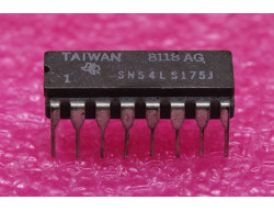 SN54LS175J quadruple bascule D avec raz