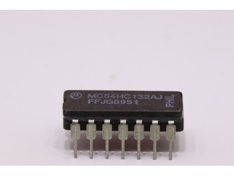MC54HC132AJ quadruple NAND 2 entrées trigger de Schmitt