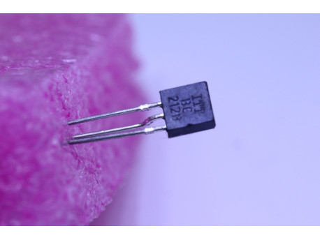 BC212B transistor pnp pour usage général