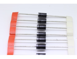 MUR420 diode redressement rapide 200V 4A