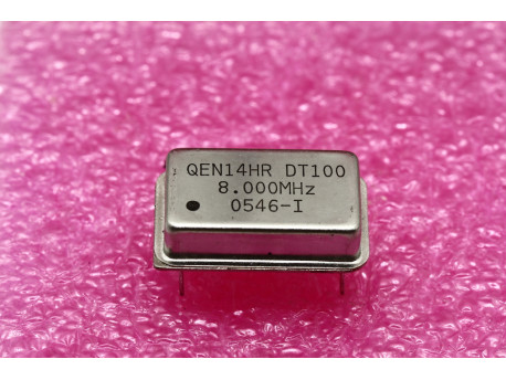 QEN14HR-DT100 résonateur quartz 8 MHz - 1,00 €