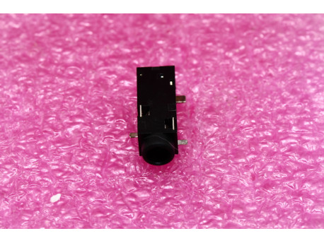 embase femelle smd cms pour jack stéréo 3.5mm - 1,00 €