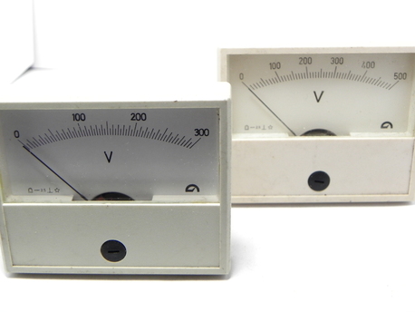 galvanomètre à cadre mobile 0-300 volt DC