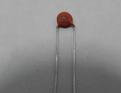 condensateur céramique 680 pico farad 10 % 50 volts