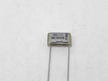 condensateur polyester métallisé 100 nF 10 % 100 volts 
