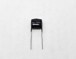 condensateur di-électrique inconnu 100nF 20 % 250 volts