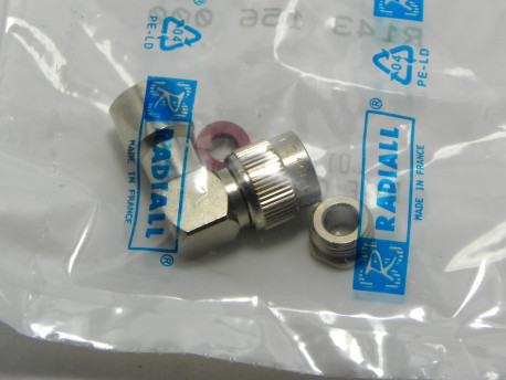 coude coaxial RF 50 ohm à souder