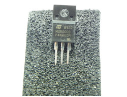 transistor mosfet rapide STP4NA60FI