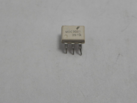 circuit d'interface de commande de puissance opto-isolé MOC3021