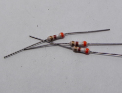 390 ohm 1/4 watt 5 %