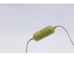 condensateur 1nF 400 volts 10% di-électrique inconnu