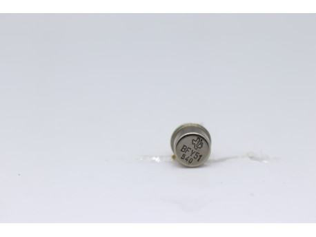 transistor npn de commutation rapide BFY51