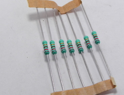 820 ohm 1/4 watt 5 %