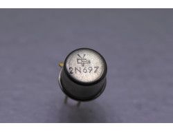 transistor npn 2N697