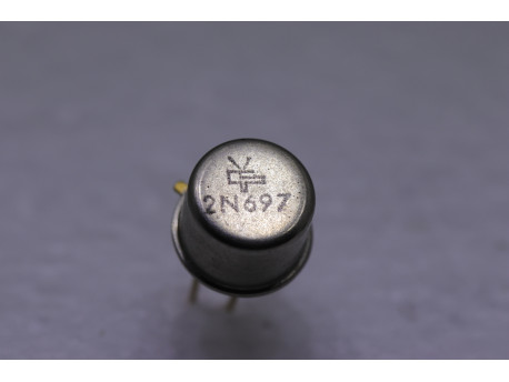 transistor npn 2N697