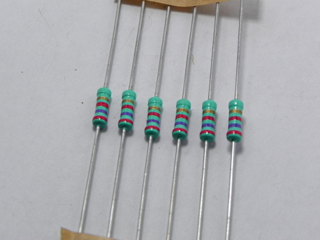 2.7 kilohm 1/4 watt 5 %