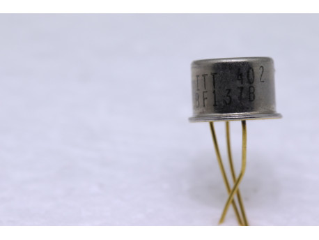 transistor npn BF137B