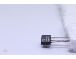 transistor npn BC237B